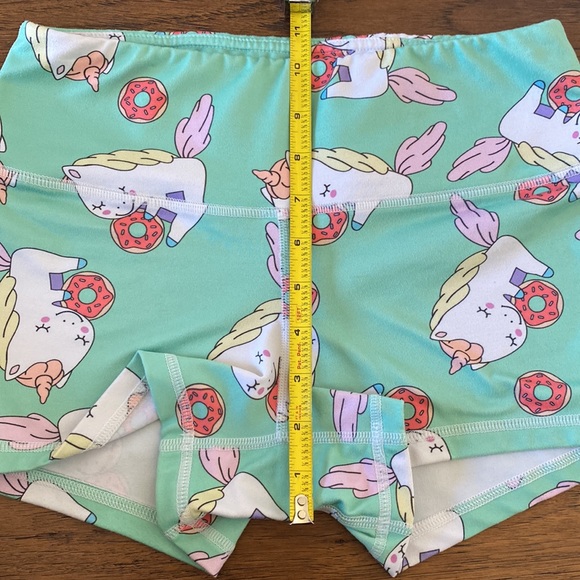*RARE* Fleo + Doughnuts & Deadlifts unicorn doughnut shorts, size S - Picture 6 of 7